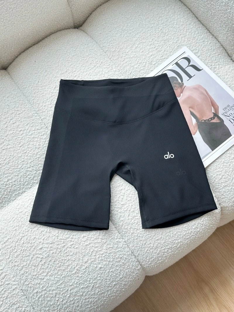 Alo Short Pants UrbanChic 155089