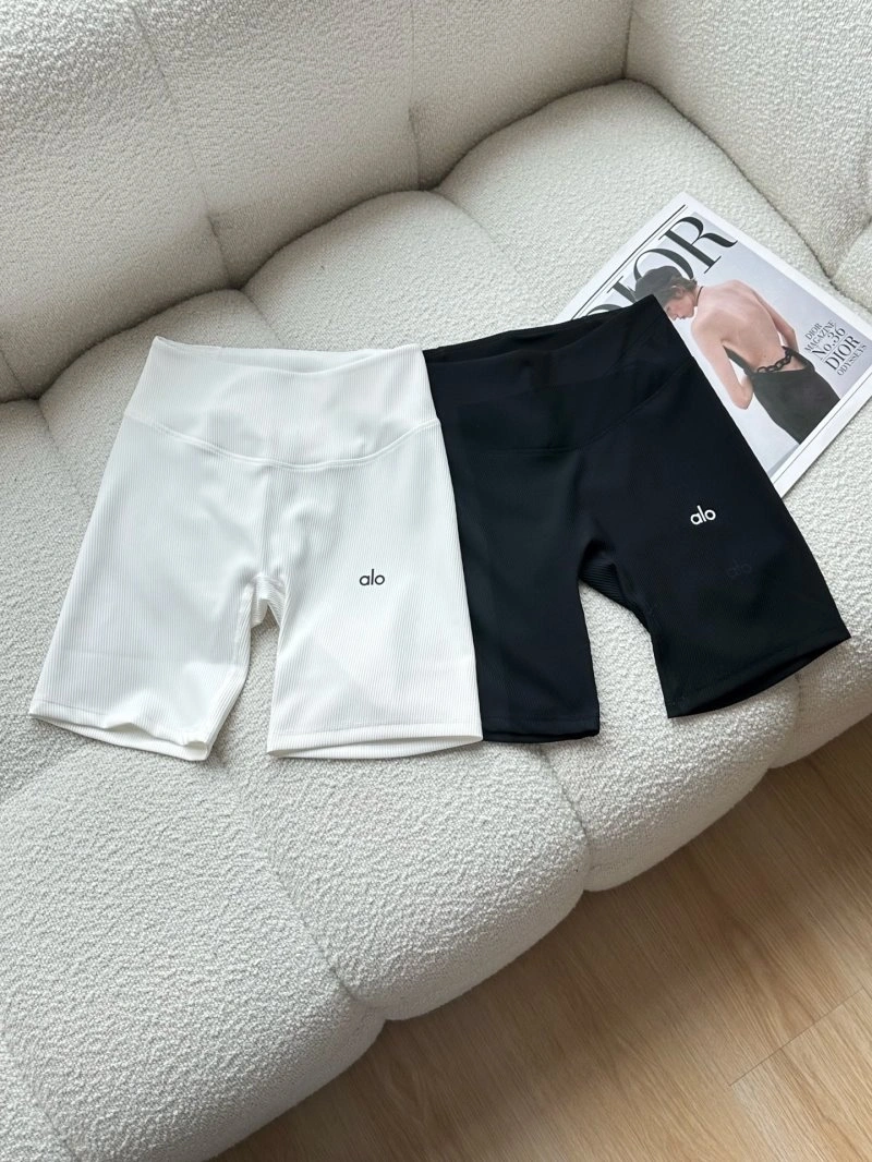 Alo Short Pants UrbanChic 155089