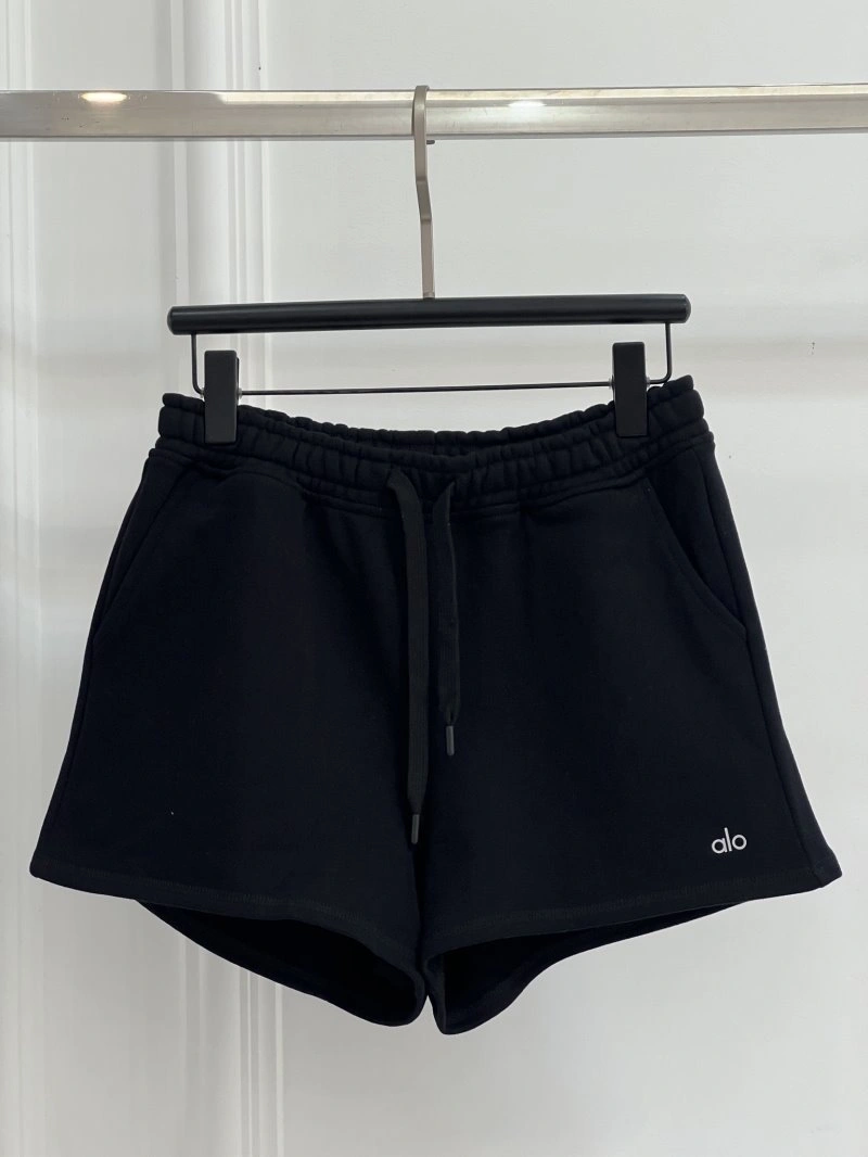 Alo Short Pants Timeless 155081
