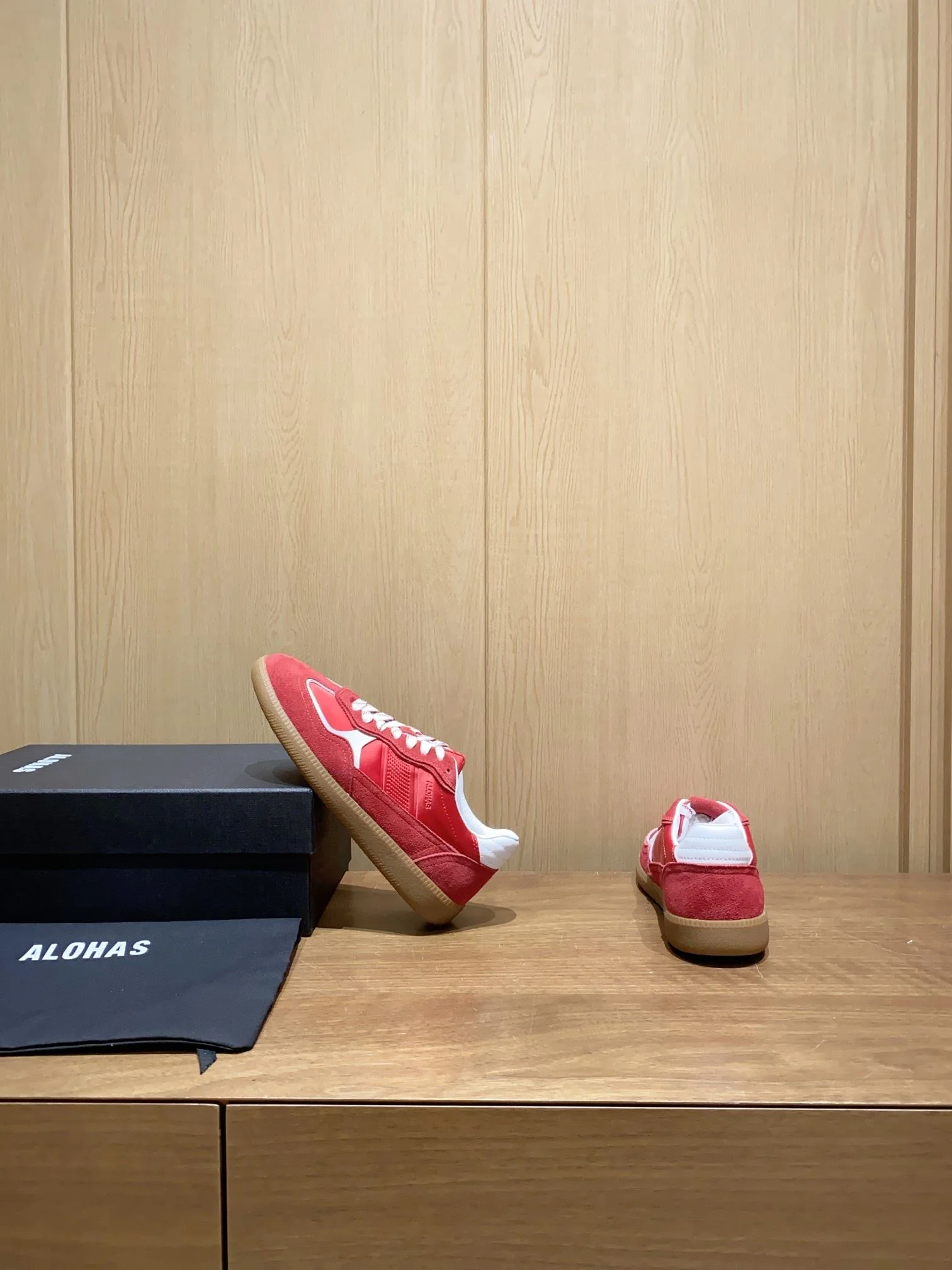 Attractive Alohas Shoes 8480