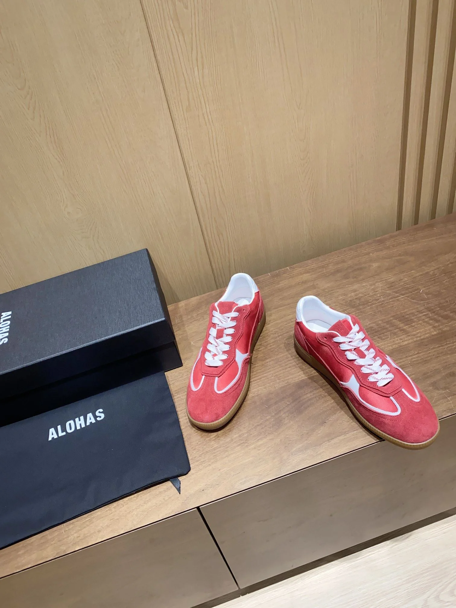Attractive Alohas Shoes 8480