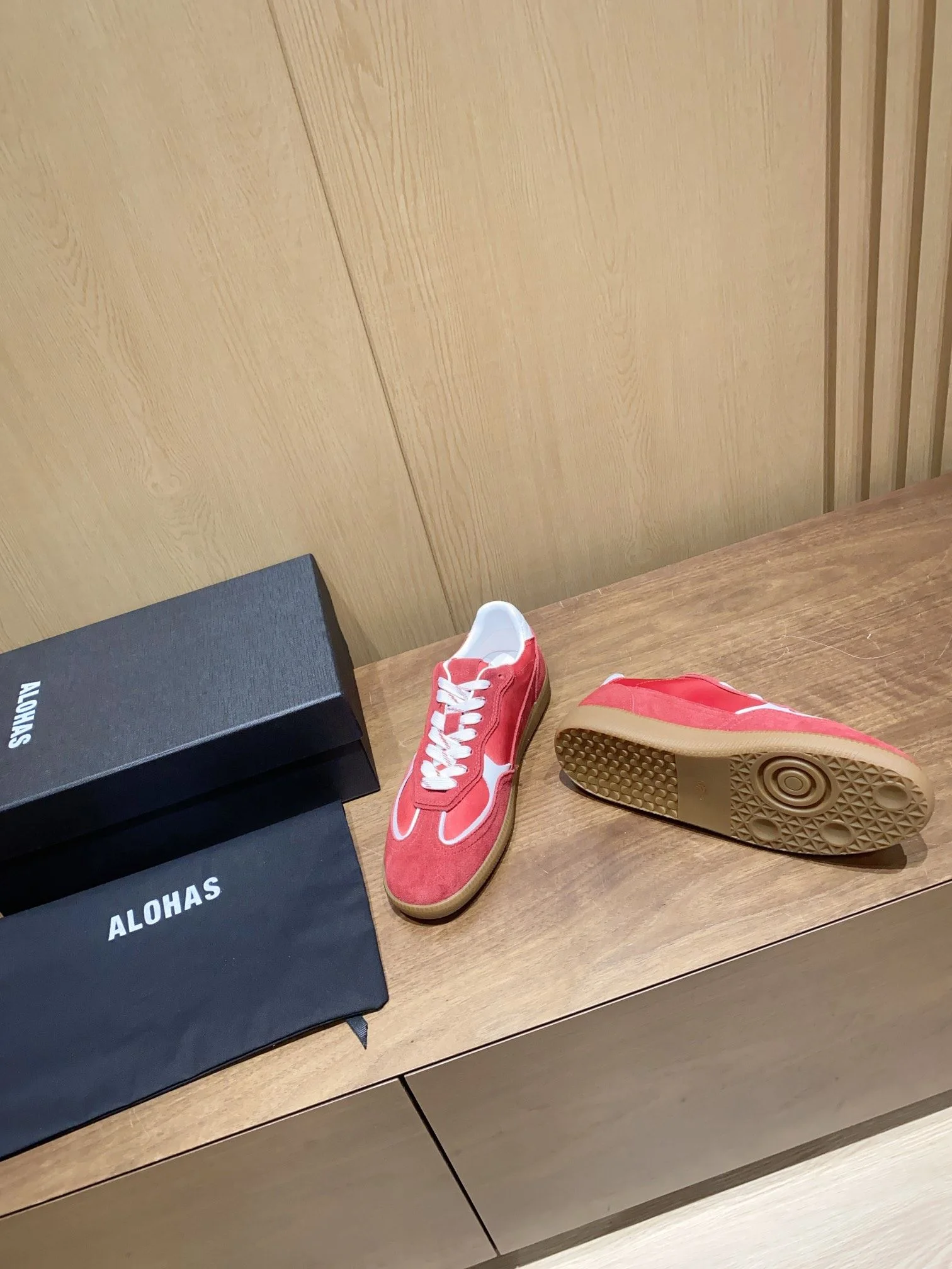 Attractive Alohas Shoes 8480