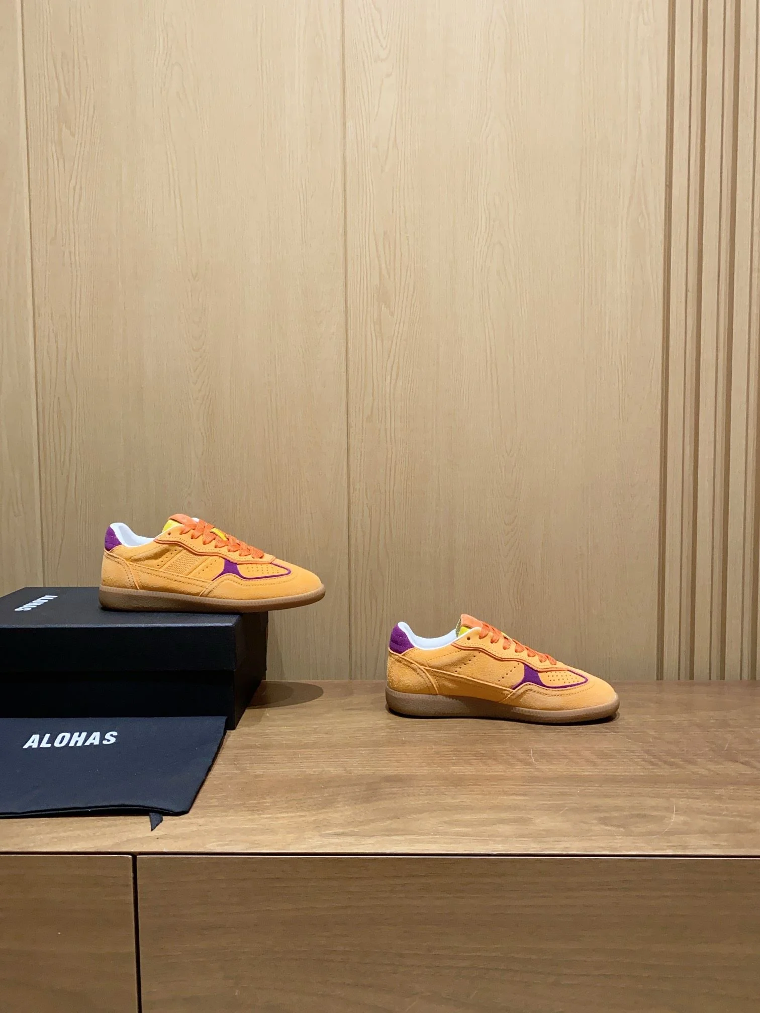 Alohas Shoes EyeCatching 8455
