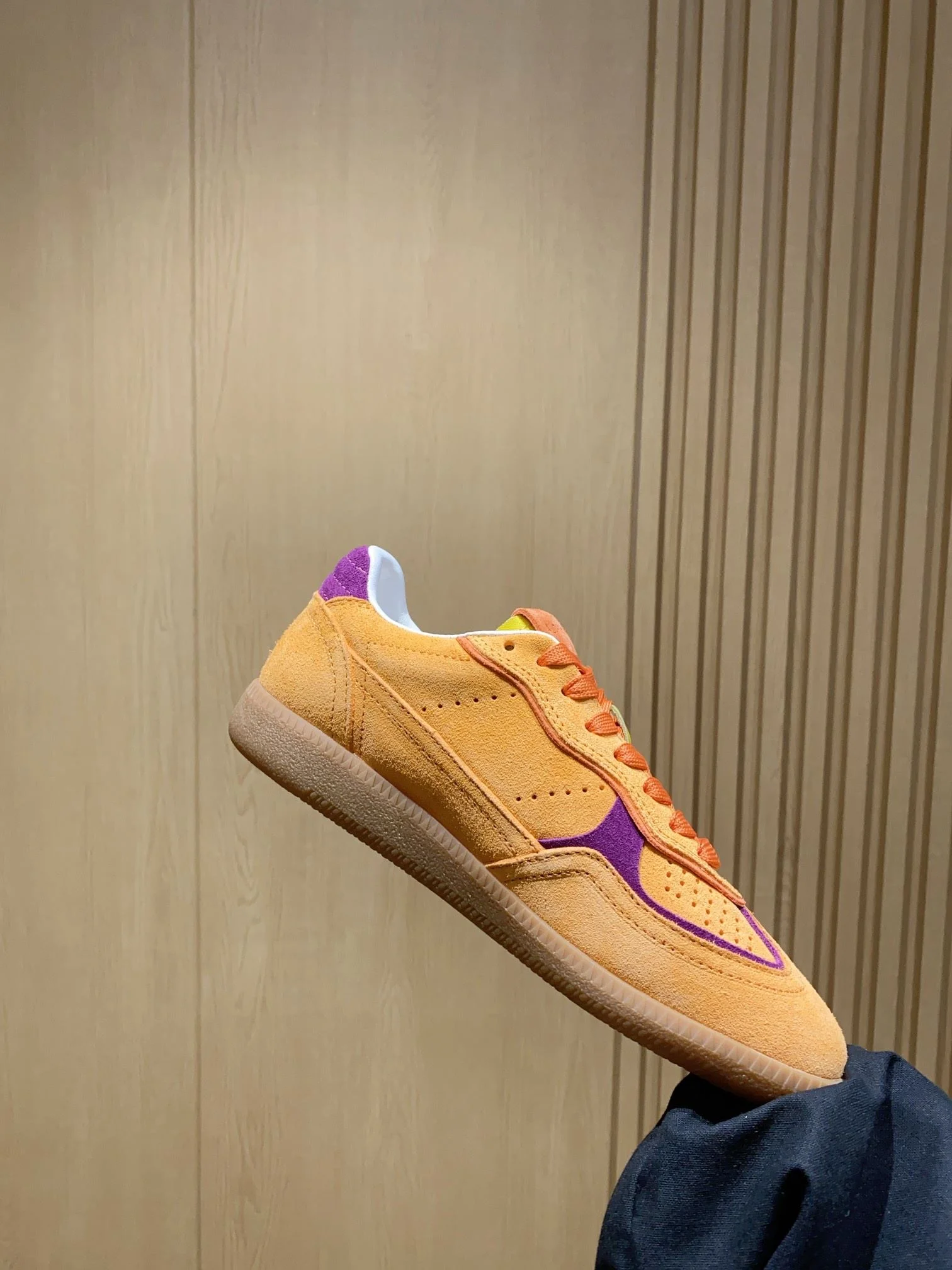 Alohas Shoes EyeCatching 8455