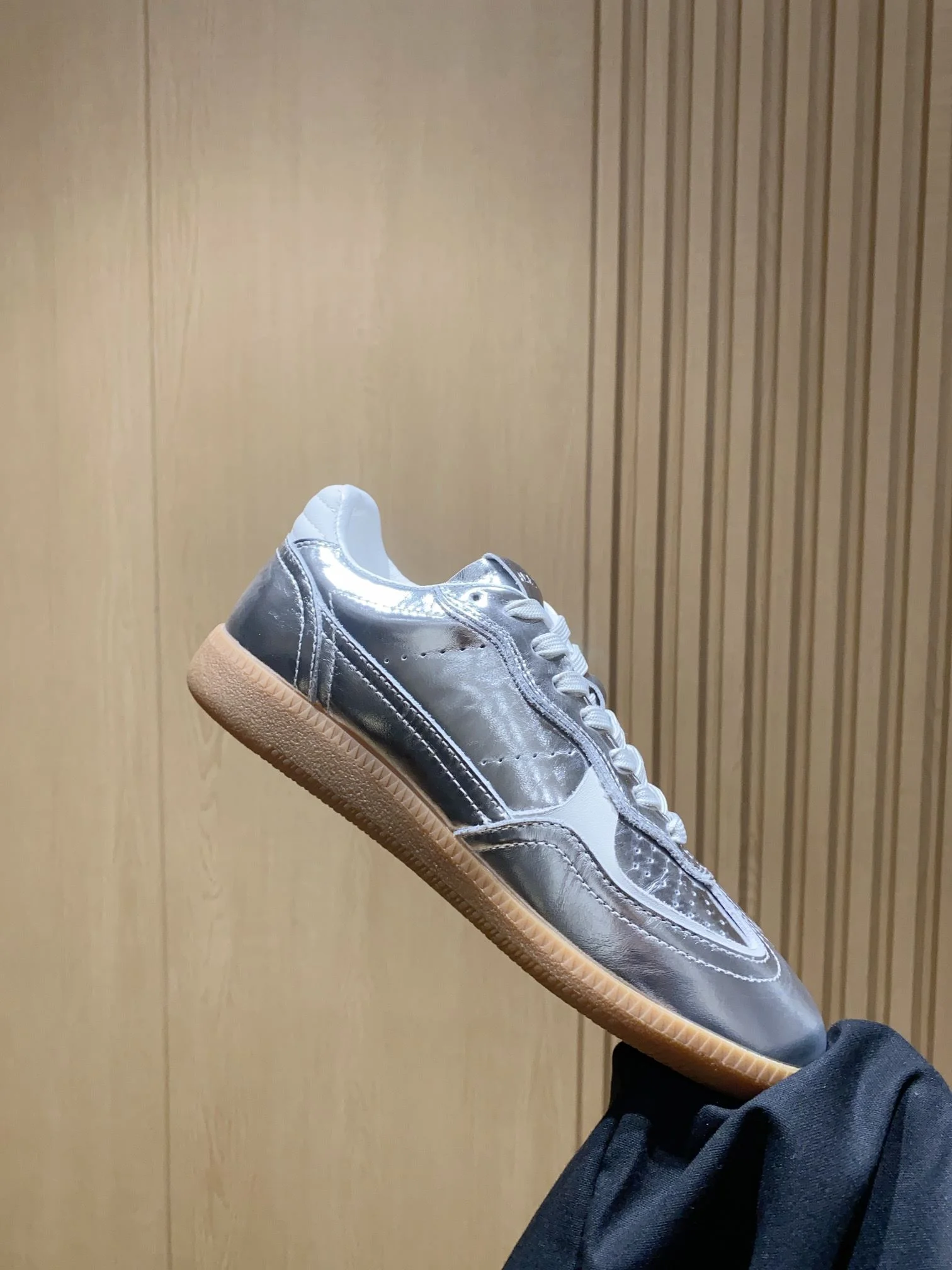 EasyMatch Alohas Shoes 8526