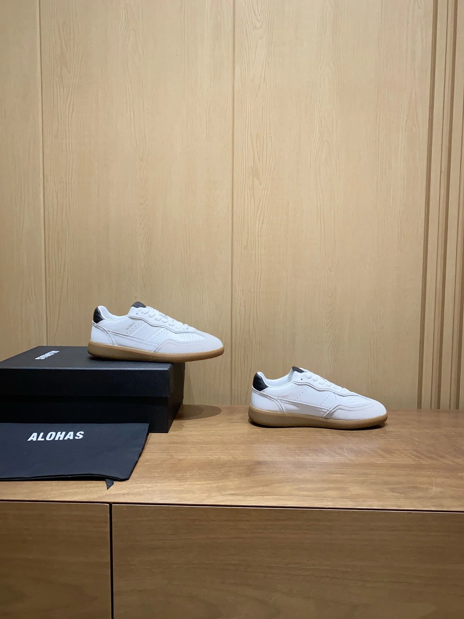 Alohas Shoes Practical 8522