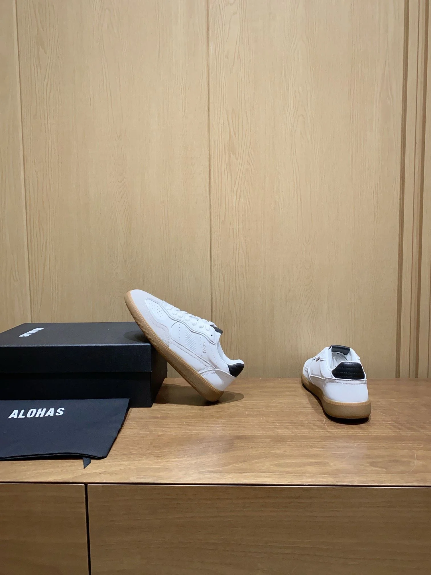 Alohas Shoes Practical 8522