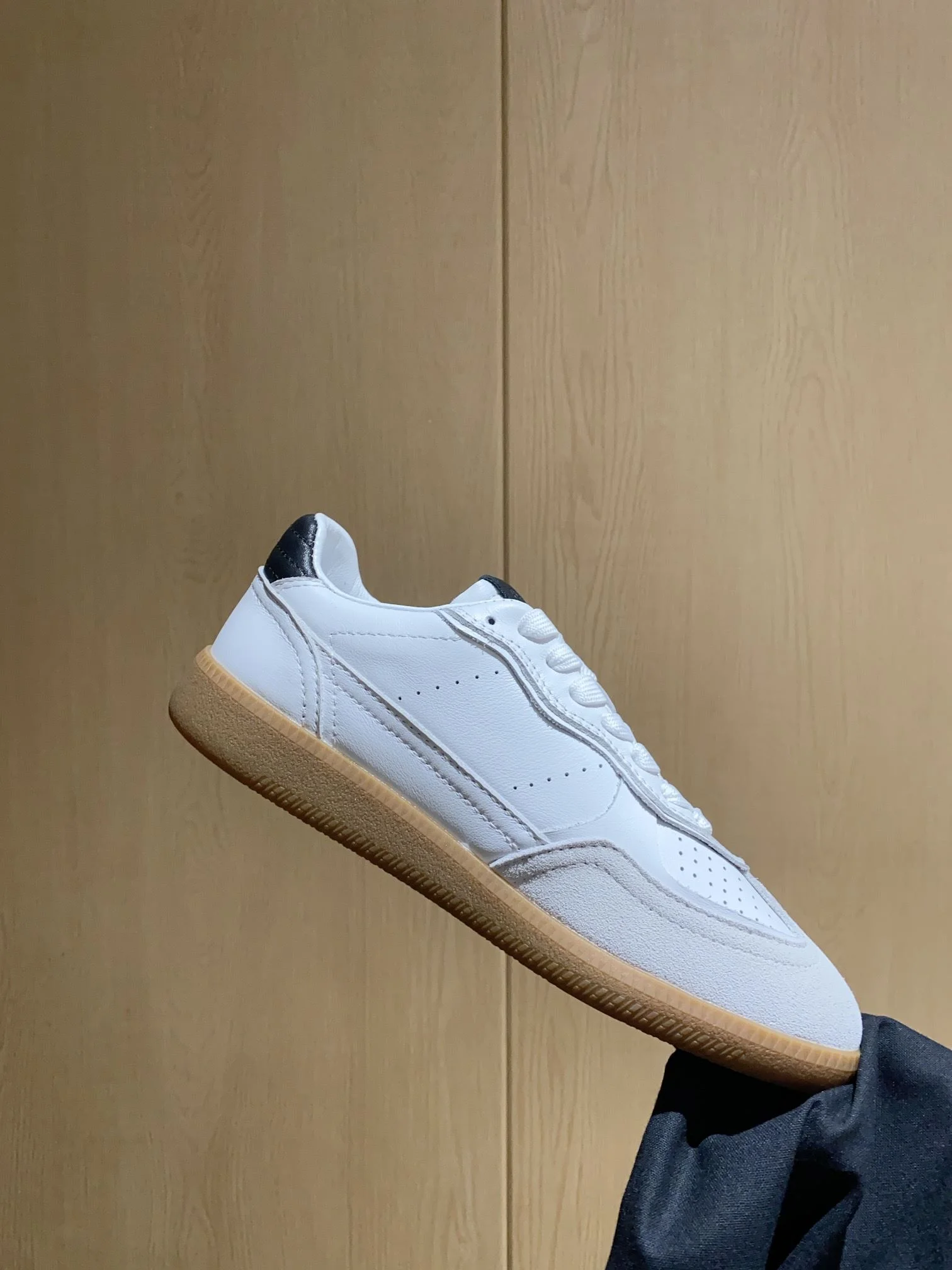 Alohas Shoes Practical 8522