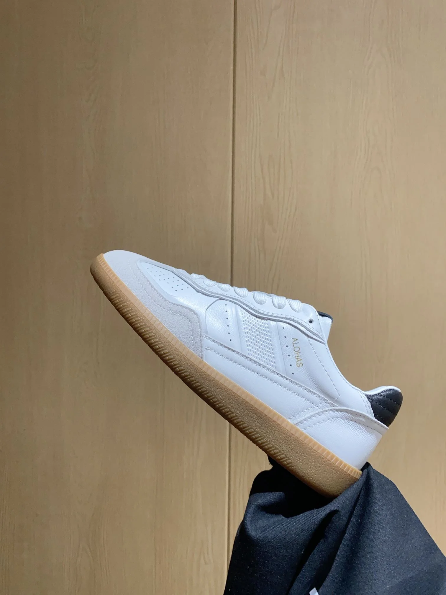 Alohas Shoes Practical 8522