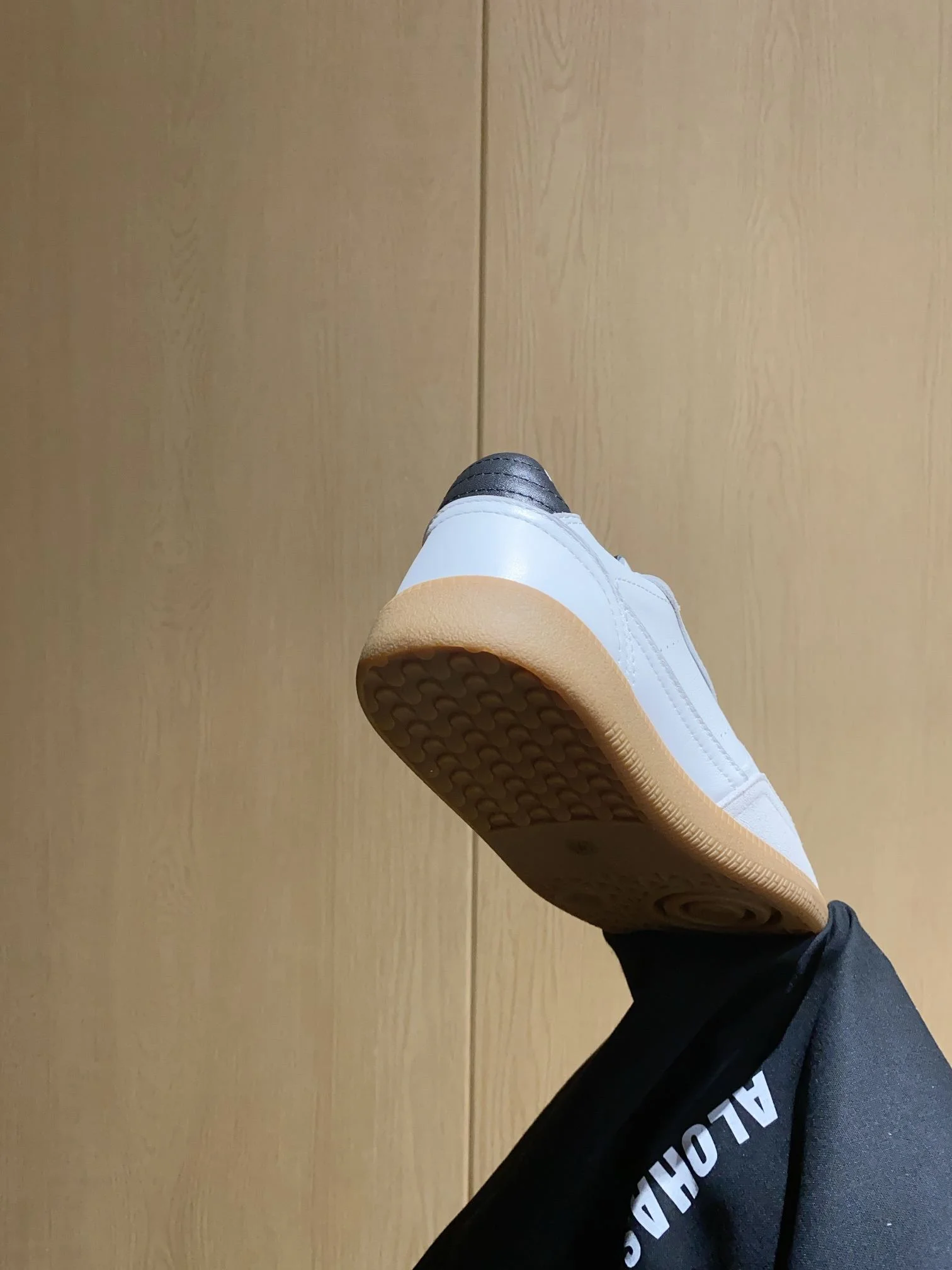 Alohas Shoes Practical 8522