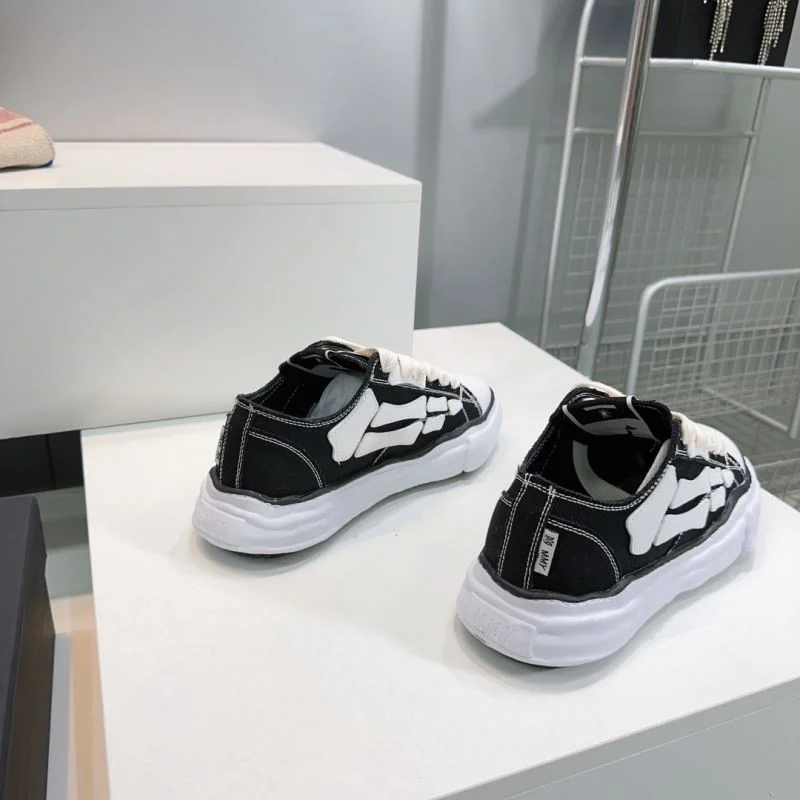 MoistureWicking Amiri Shoes 10653
