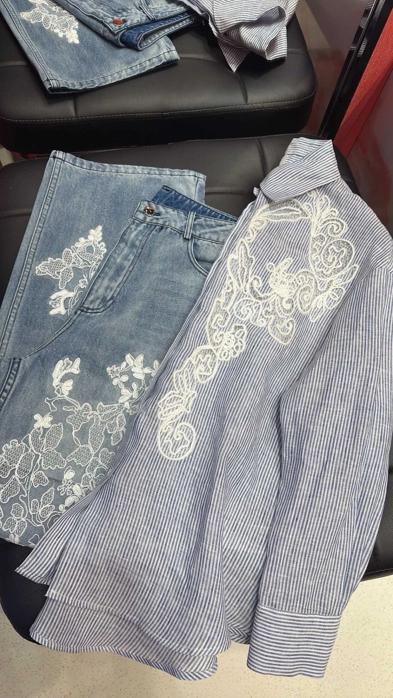 UrbanChic Ann Andelman Shirts 155027