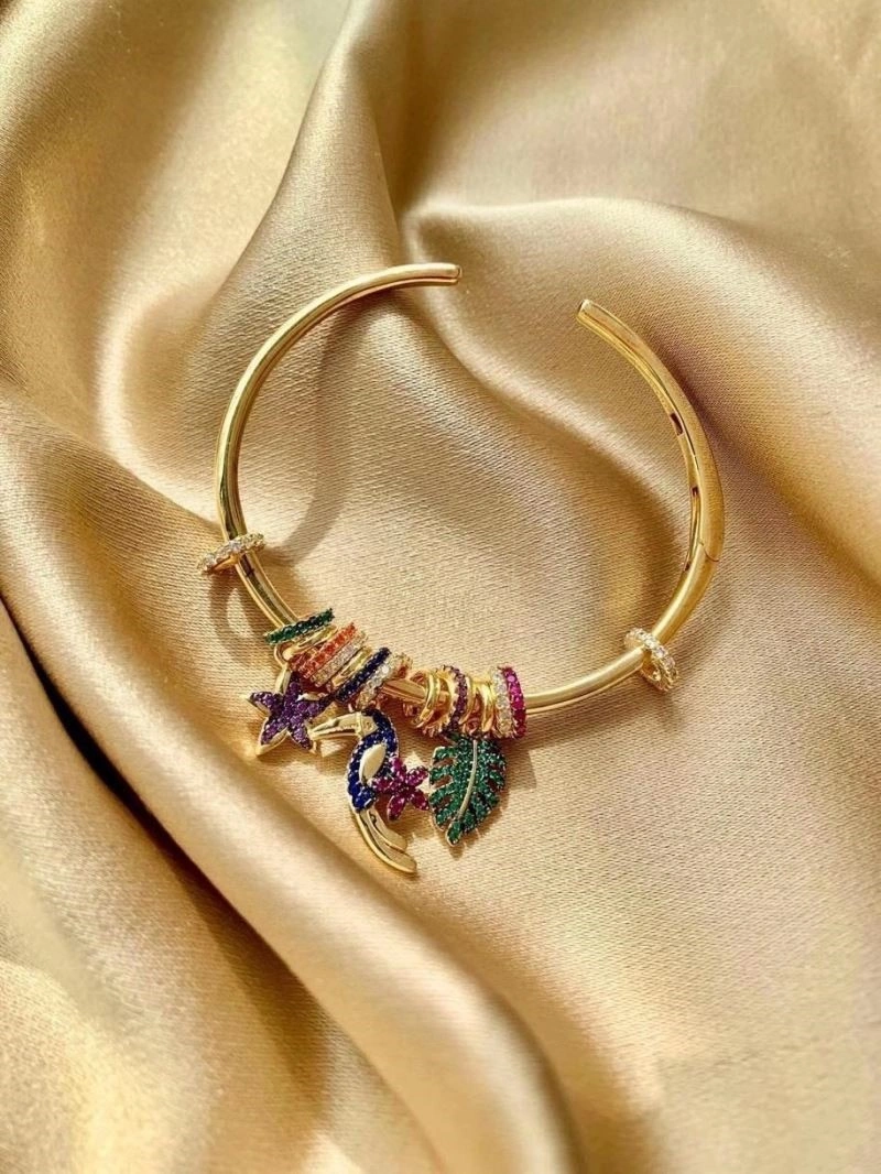 Apm Bracelets Upgraded 215064