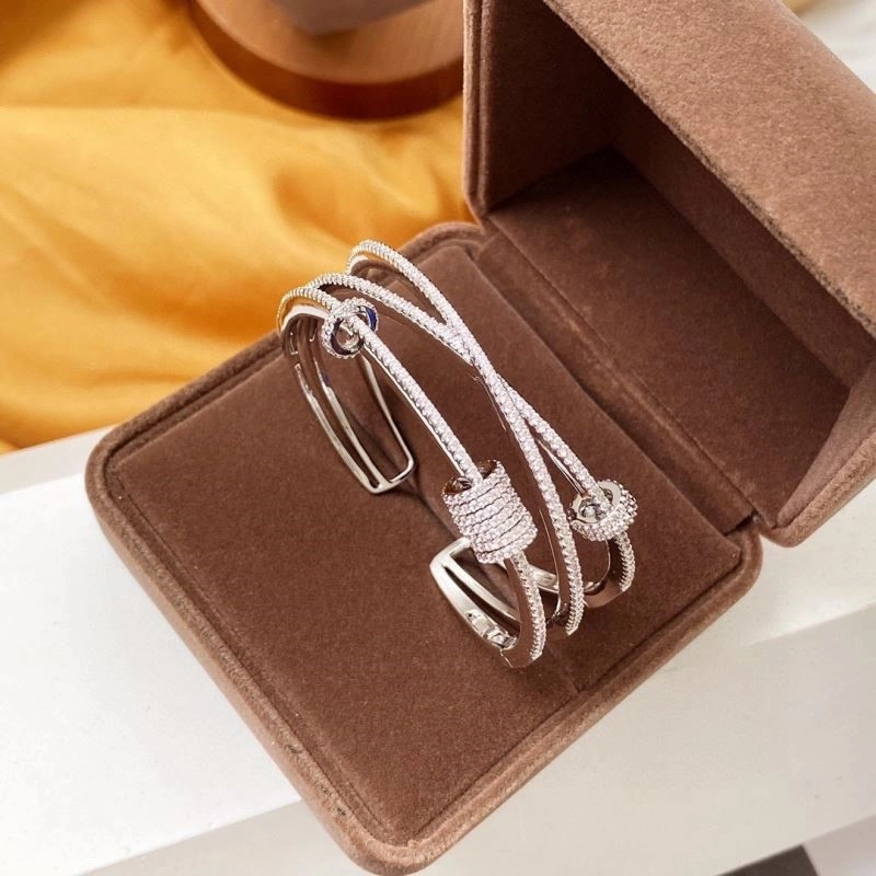 Soft Apm Bracelets 215050