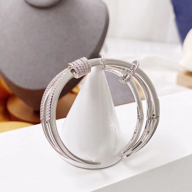 Soft Apm Bracelets 215050