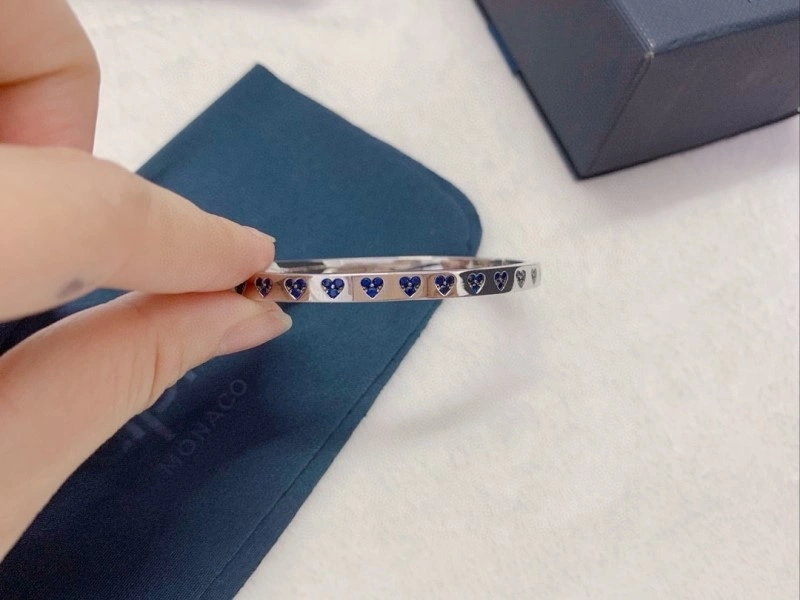 MoistureWicking Apm Bracelets 214826