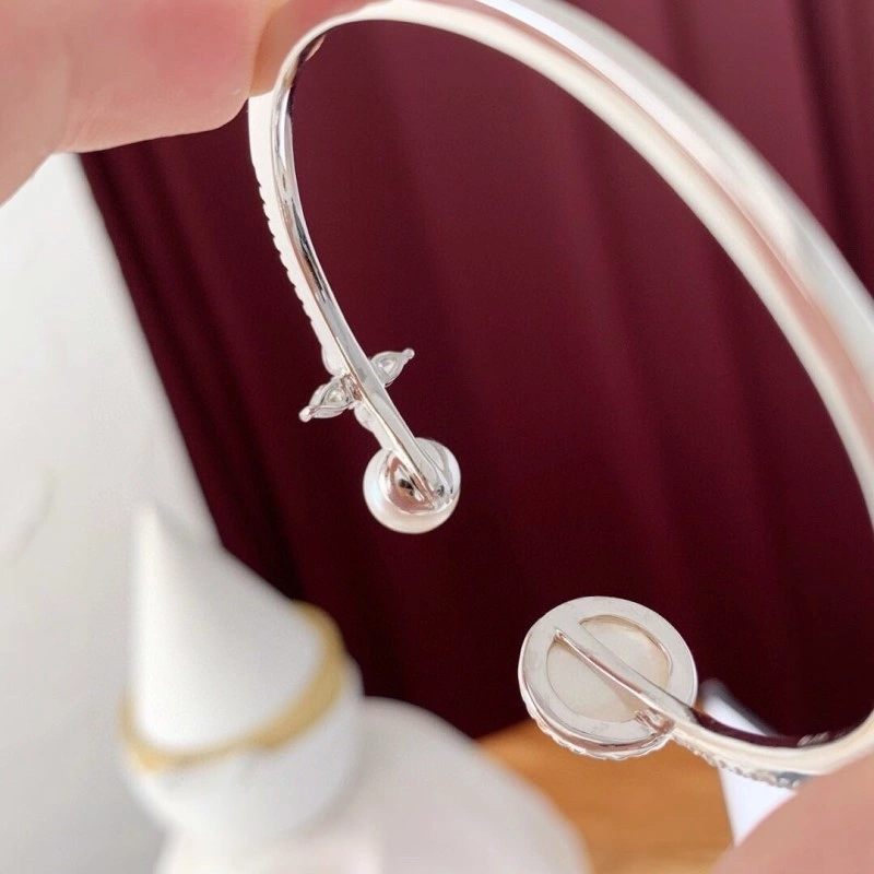 Stylish Apm Bracelets 214727