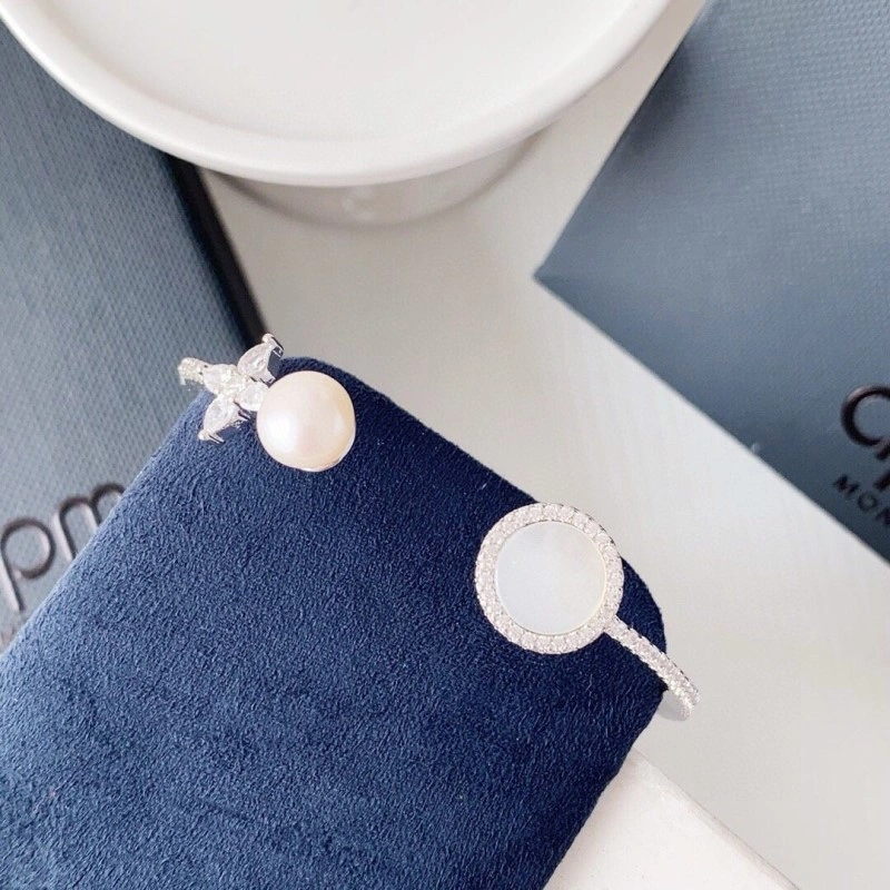 Stylish Apm Bracelets 214727
