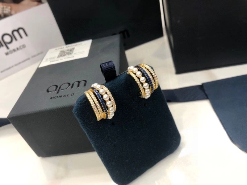 Sporty Apm Earrings 215389