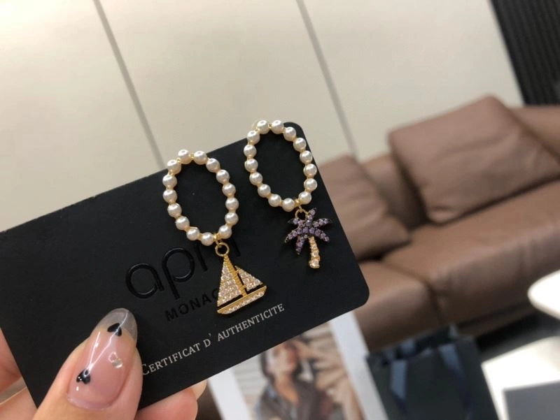 Apm Earrings Durable 215387