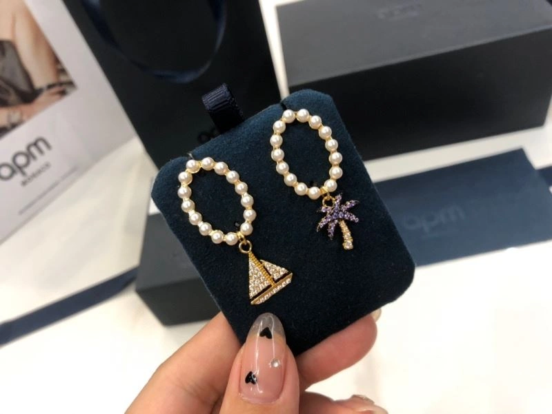 Apm Earrings Durable 215387