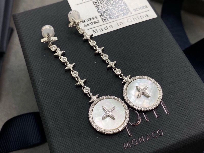 Apm Earrings Trendsetting 215384