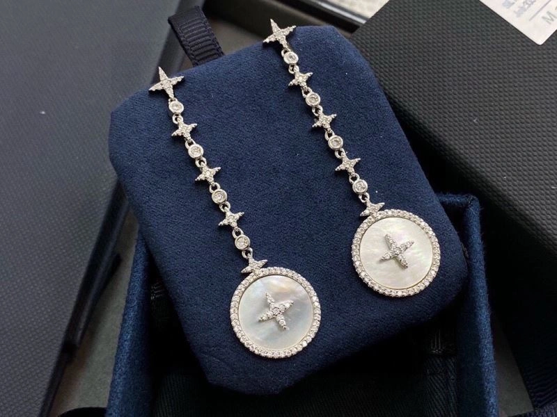 Apm Earrings Trendsetting 215384