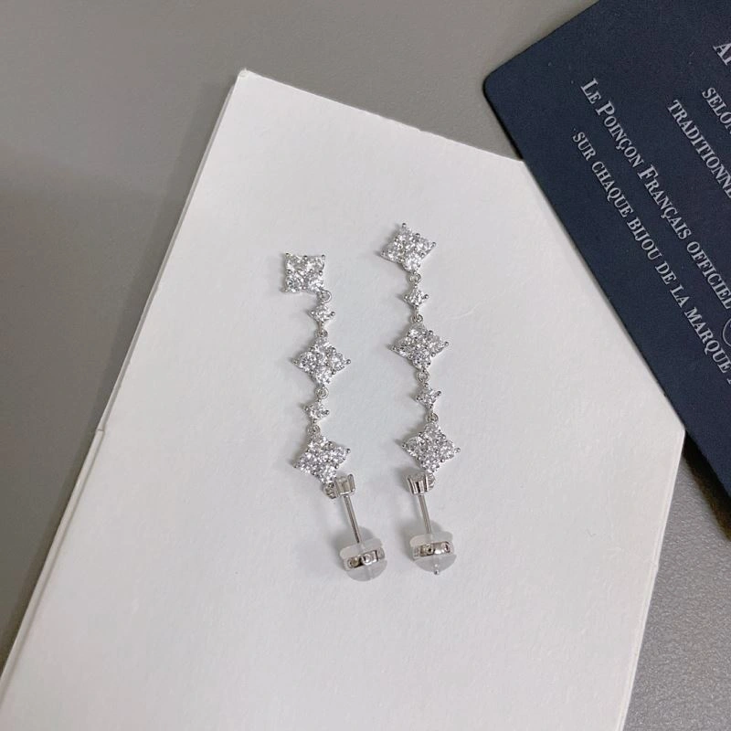 Apm Earrings Practical 215386