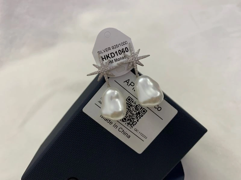 Fashionable Apm Earrings 215428