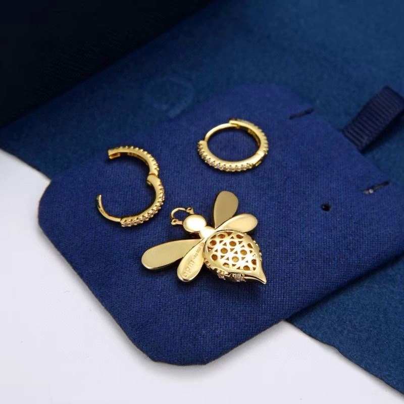 Apm Earrings Comfortable 215241