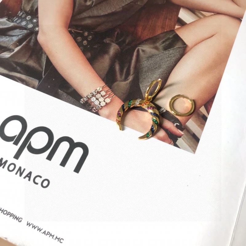EyeCatching Apm Earrings 215242