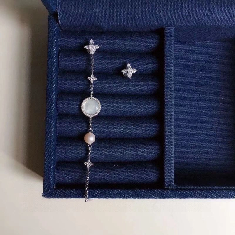 BestValue Apm Earrings 215278