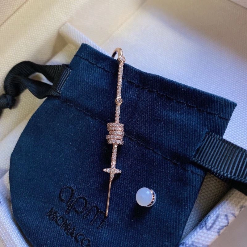 Apm Earrings Snug 215205