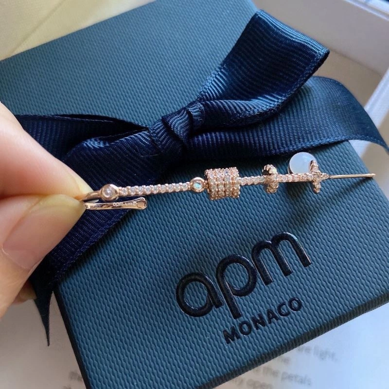 Apm Earrings Snug 215205