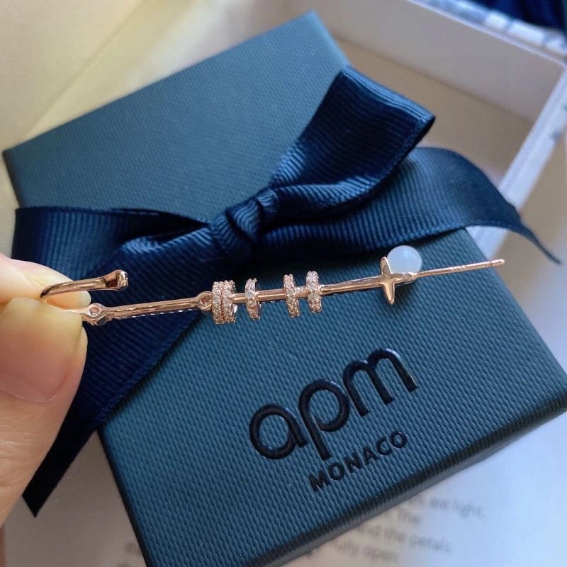 Apm Earrings Snug 215205