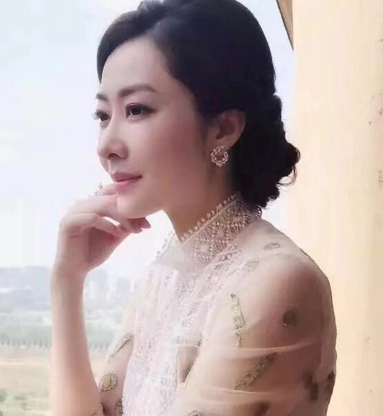Stretchable Apm Earrings 215201