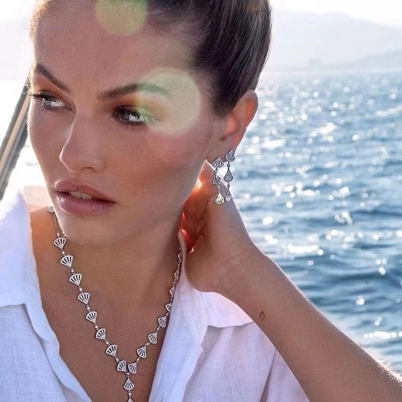 Versatile Apm Earrings 215094