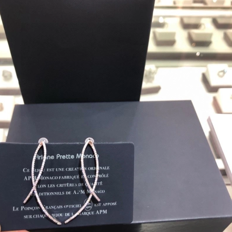 Apm Earrings Breathable 215040
