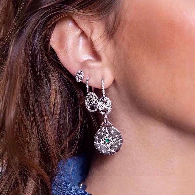 Contemporary Apm Earrings 215025