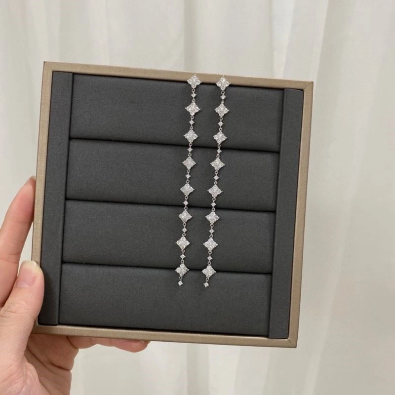 Apm Earrings Attractive 215014