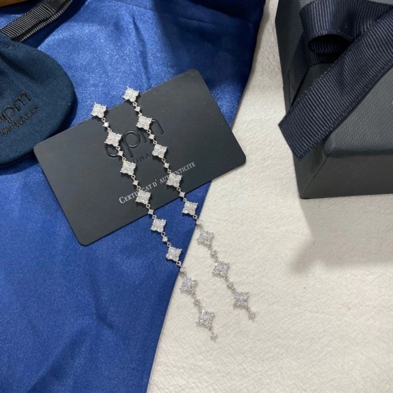 Apm Earrings Attractive 215014