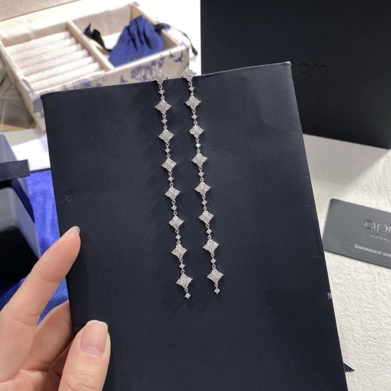 Apm Earrings Attractive 215014
