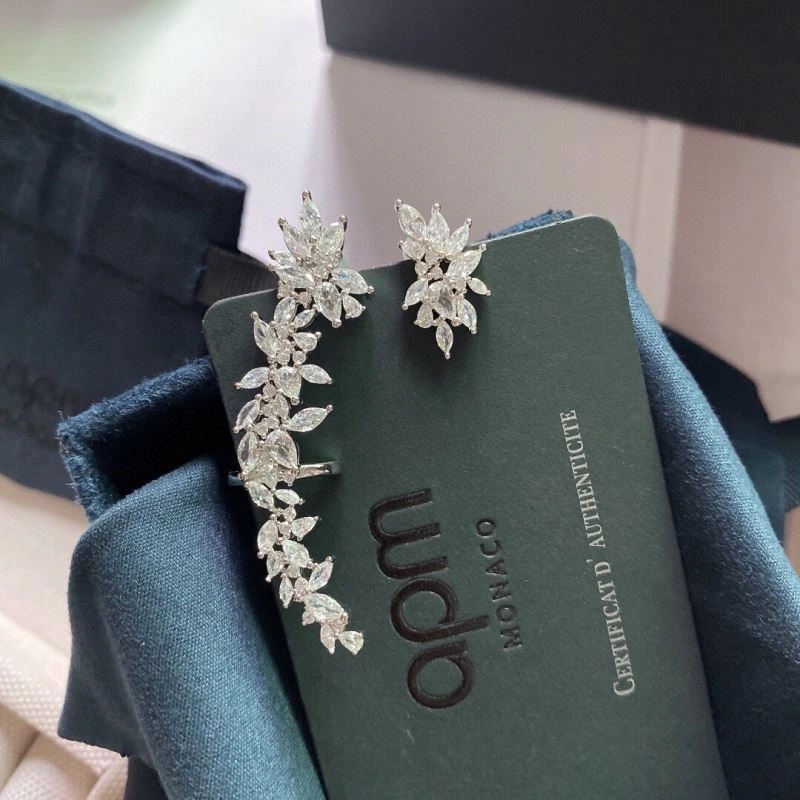 Apm Earrings Refined 215005