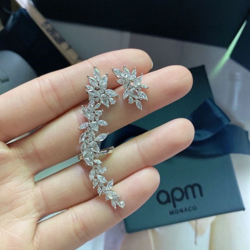 Apm Earrings Refined 215005