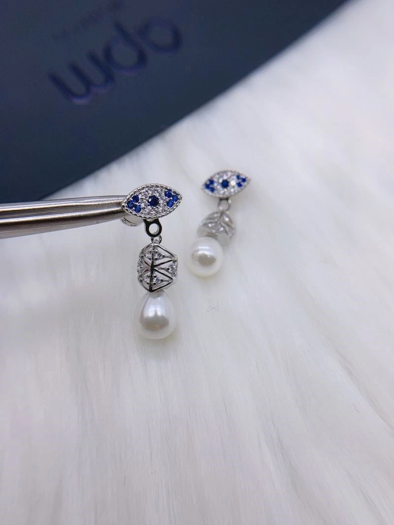Apm Earrings Refined 215000