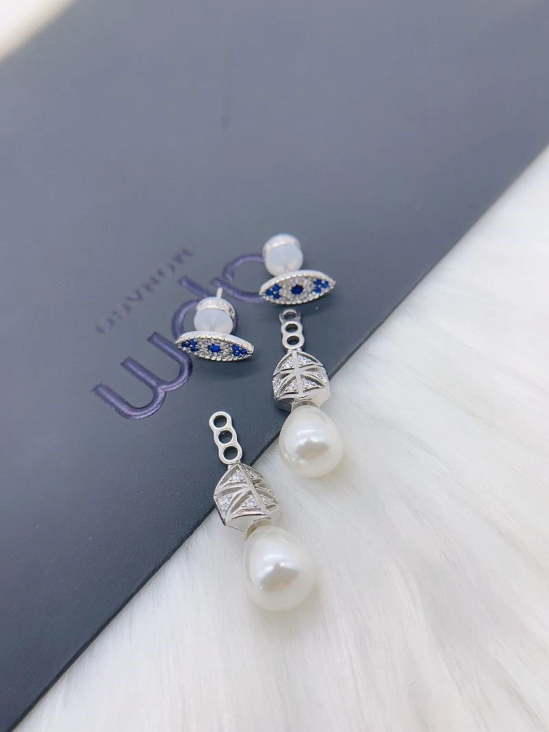 Apm Earrings Refined 215000
