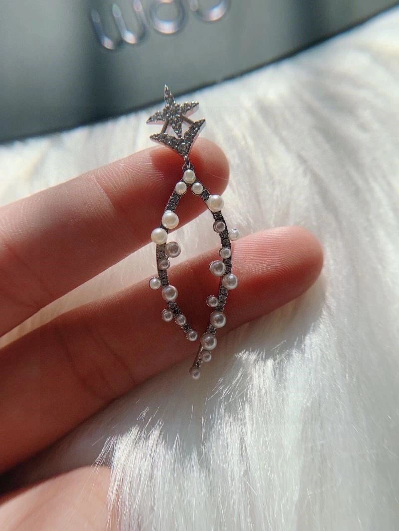 Apm Earrings Affordable 214914