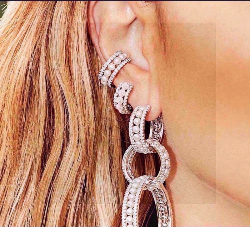 Comfortable Apm Earrings 214783