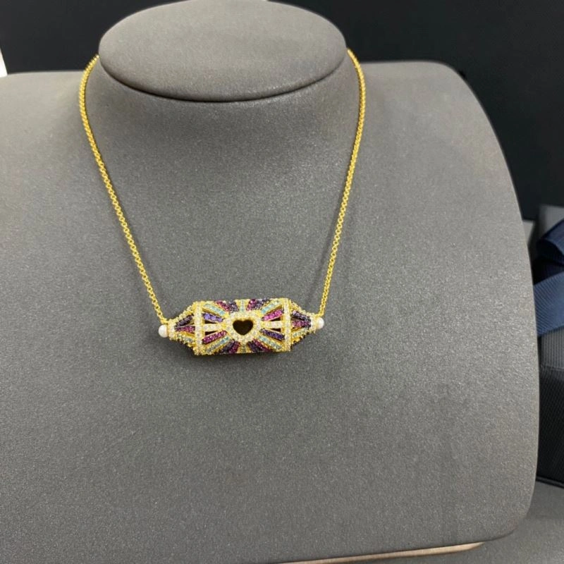 Apm Necklaces Youthful 215381