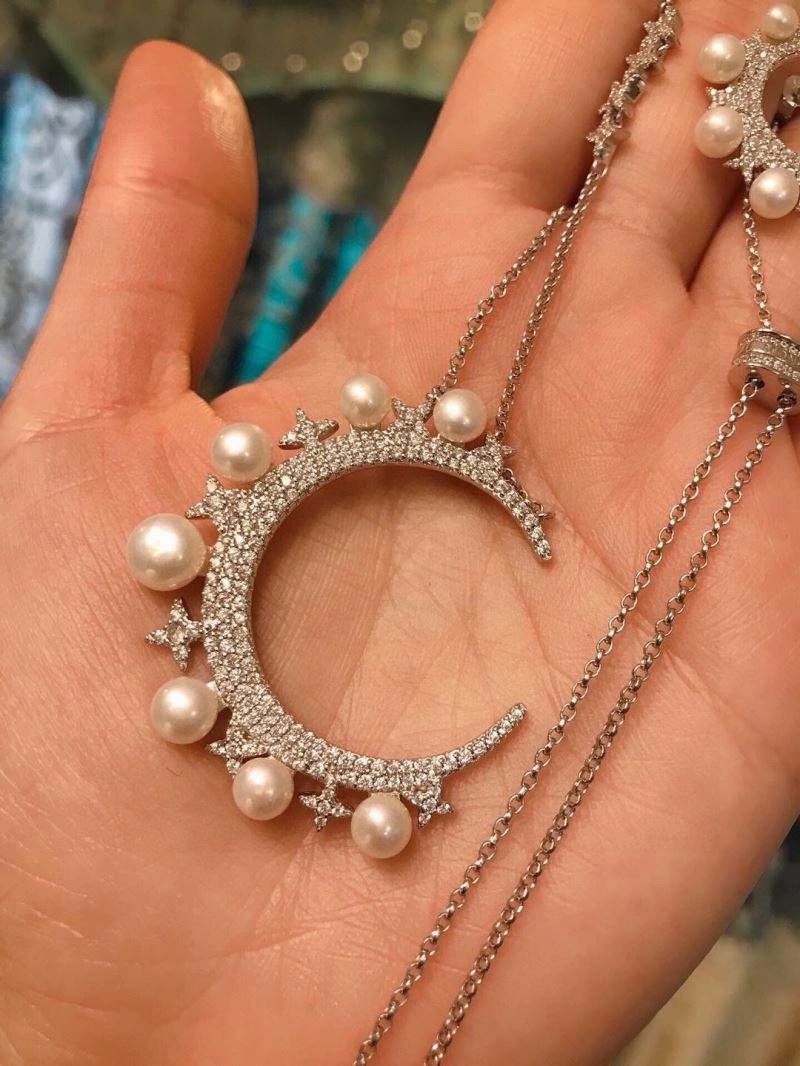 Lightweight Apm Necklaces 215407